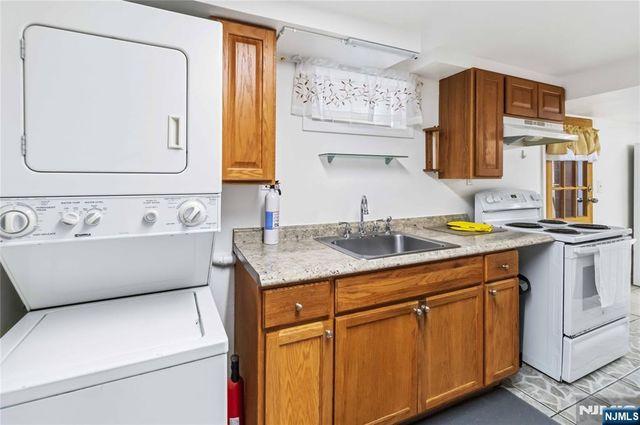 569 Linden Avenue, Teaneck, NJ 07666