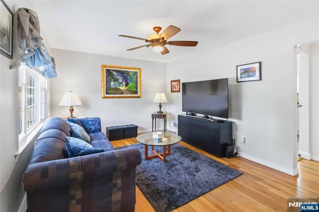 569 Linden Avenue, Teaneck, NJ 07666