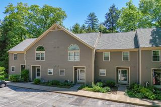 19 Village Falls Way, Merrimack, NH 03054