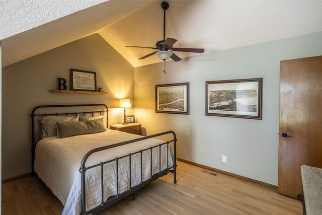 7108 Holcomb Avenue, Urbandale, IA 50322