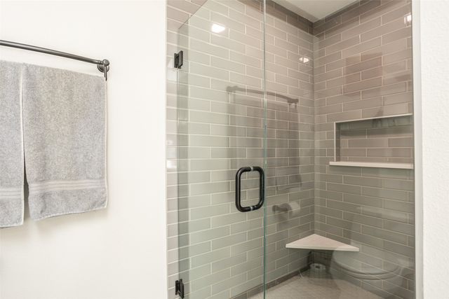 7108 Holcomb Avenue, Urbandale, IA 50322