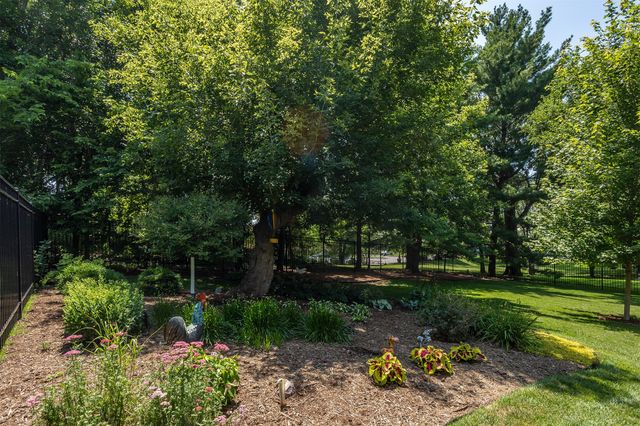 7108 Holcomb Avenue, Urbandale, IA 50322