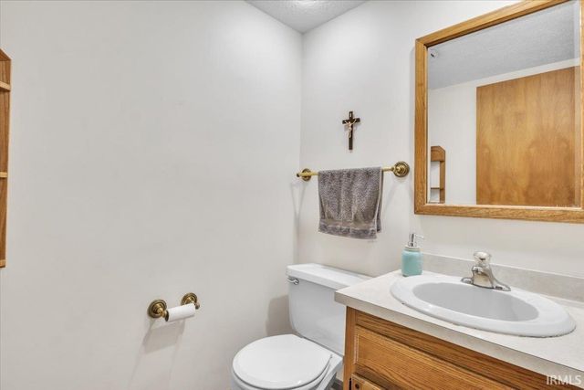 7500 Tyring Road, Newburgh, IN 47630