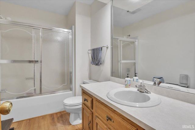 7500 Tyring Road, Newburgh, IN 47630