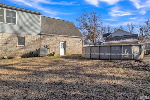 7500 Tyring Road, Newburgh, IN 47630