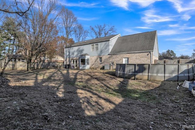 7500 Tyring Road, Newburgh, IN 47630