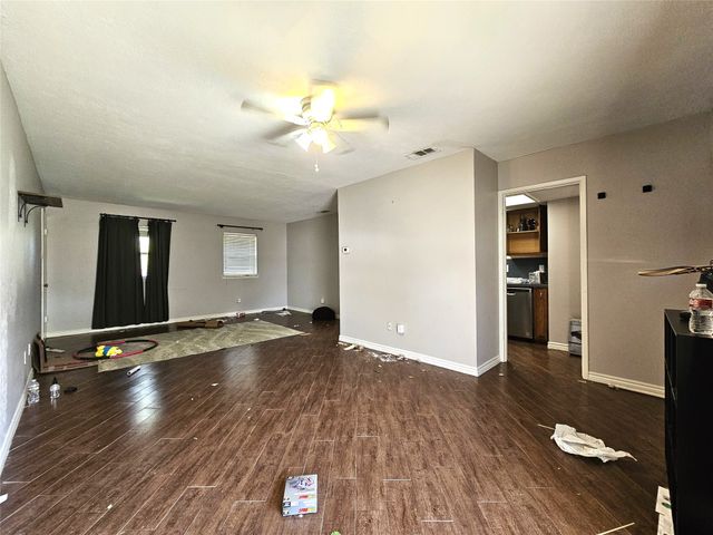 2801 Meadows Drive, Plano, TX 75074