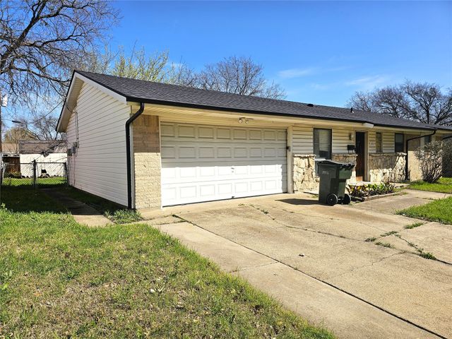 2801 Meadows Drive, Plano, TX 75074