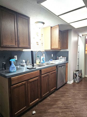 2801 Meadows Drive, Plano, TX 75074