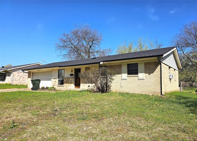 2801 Meadows Drive, Plano, TX 75074