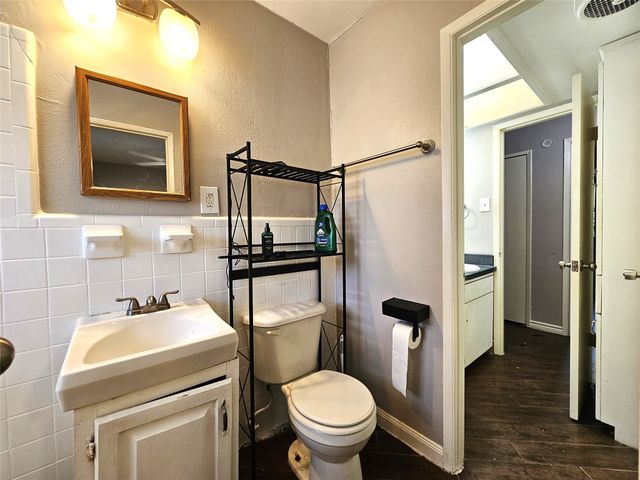 2801 Meadows Drive, Plano, TX 75074