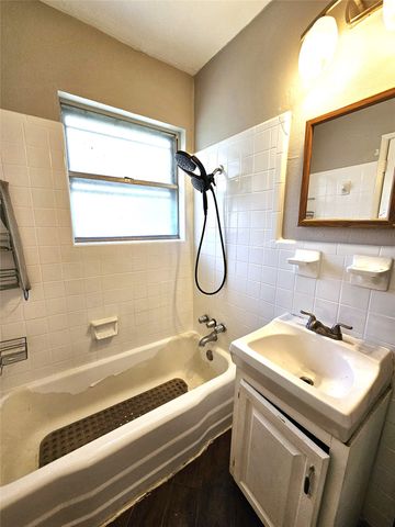 2801 Meadows Drive, Plano, TX 75074