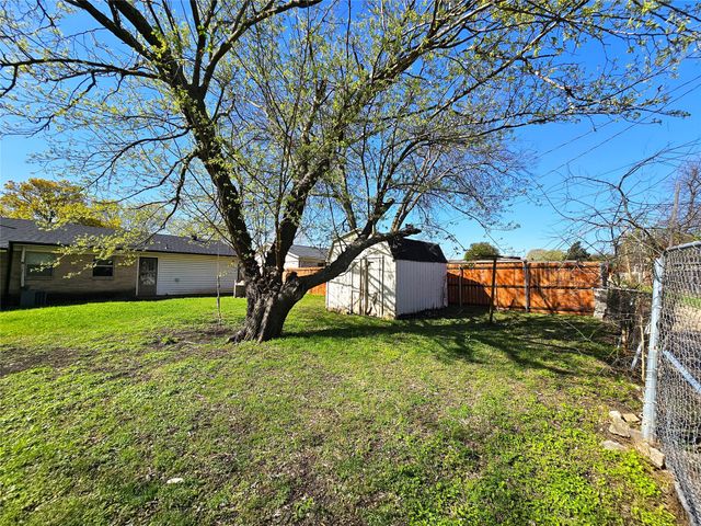 2801 Meadows Drive, Plano, TX 75074