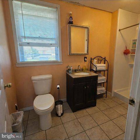 36 S WEST AVE, Vineland, NJ 08360