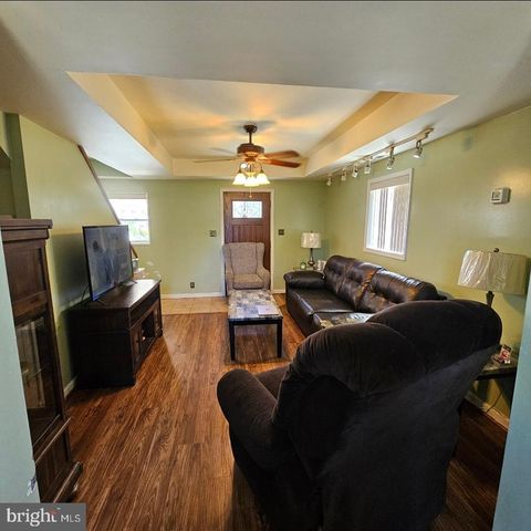 36 S WEST AVE, Vineland, NJ 08360