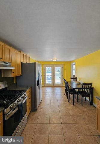 36 S WEST AVE, Vineland, NJ 08360