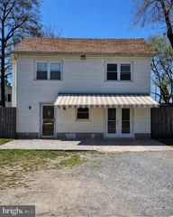 36 S WEST AVE, Vineland, NJ 08360
