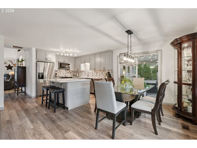 10250 Sw BRYTON Ct, Wilsonville, OR 97070