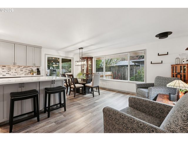 10250 Sw BRYTON Ct, Wilsonville, OR 97070