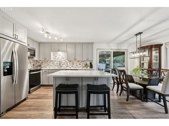 10250 Sw BRYTON Ct, Wilsonville, OR 97070