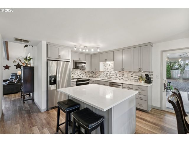 10250 Sw BRYTON Ct, Wilsonville, OR 97070