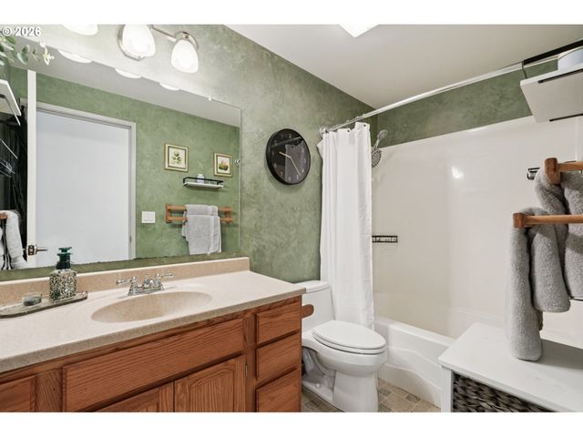 10250 Sw BRYTON Ct, Wilsonville, OR 97070