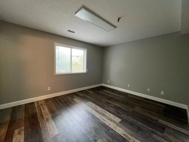 1360 Brook Street D, St. Charles, IL 60174