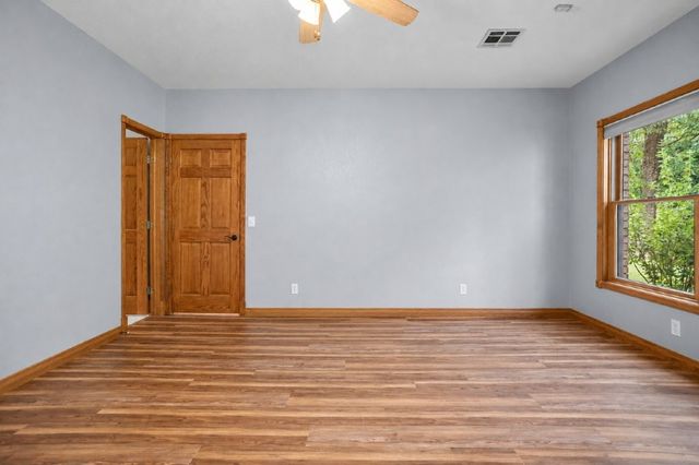 8115 Fairway Drive, Rogers, AR 72756