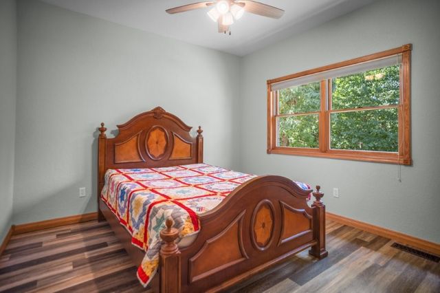 8115 Fairway Drive, Rogers, AR 72756