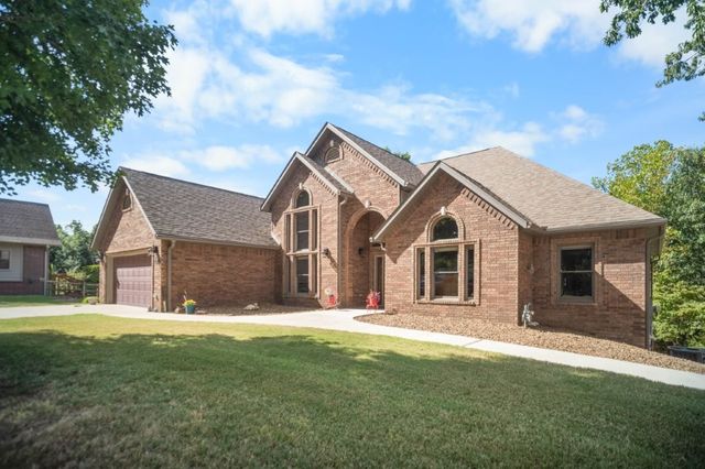 8115 Fairway Drive, Rogers, AR 72756