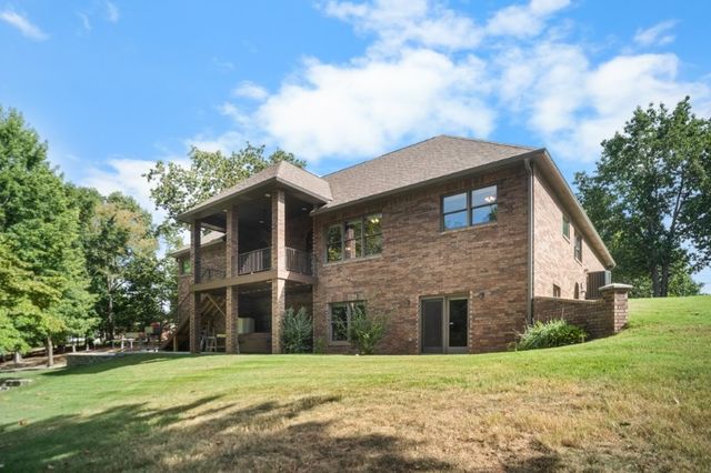 8115 Fairway Drive, Rogers, AR 72756