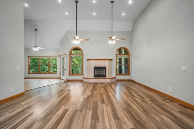 8115 Fairway Drive, Rogers, AR 72756