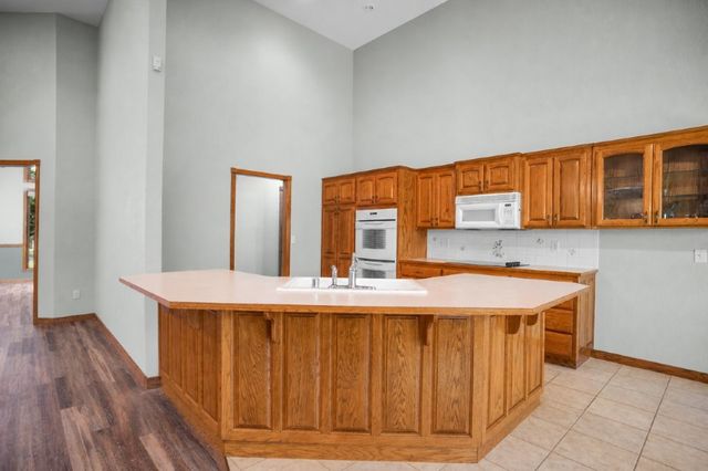 8115 Fairway Drive, Rogers, AR 72756
