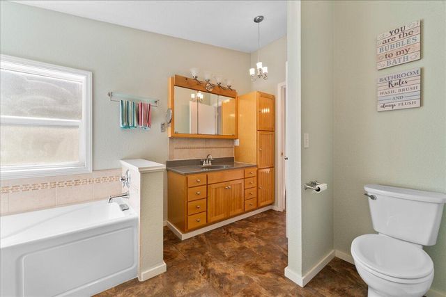 525 Templin Avenue, Grants Pass, OR 97526