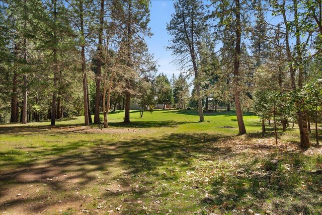 525 Templin Avenue, Grants Pass, OR 97526