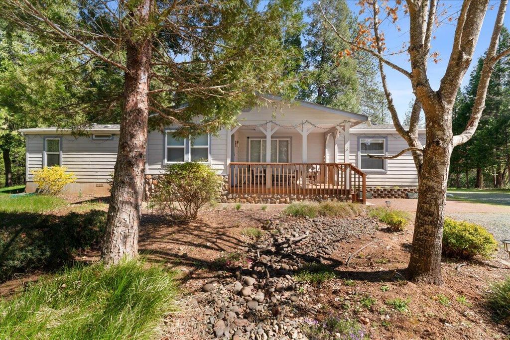 525 Templin Avenue, Grants Pass, OR 97526