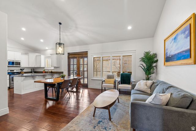 1073 W RIVER RIDGE LN, Spanish Fork, UT 84660