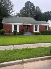 3210 S WAYNOKA CIR, Memphis, TN 38111