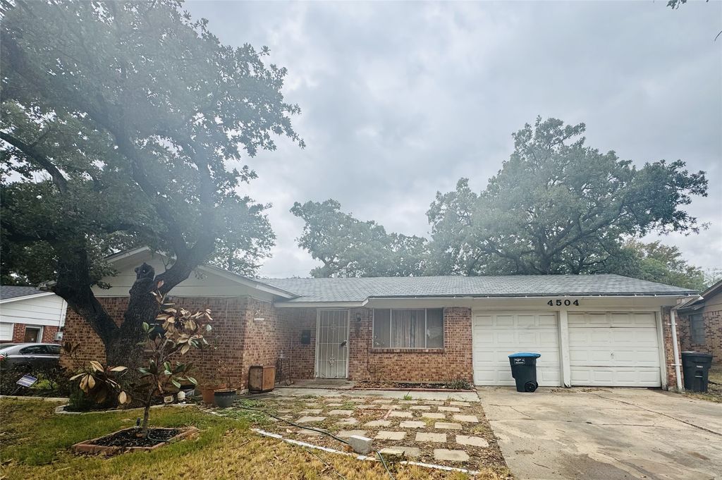 4504 Burke Road, Fort Worth, TX 76119 — exterior