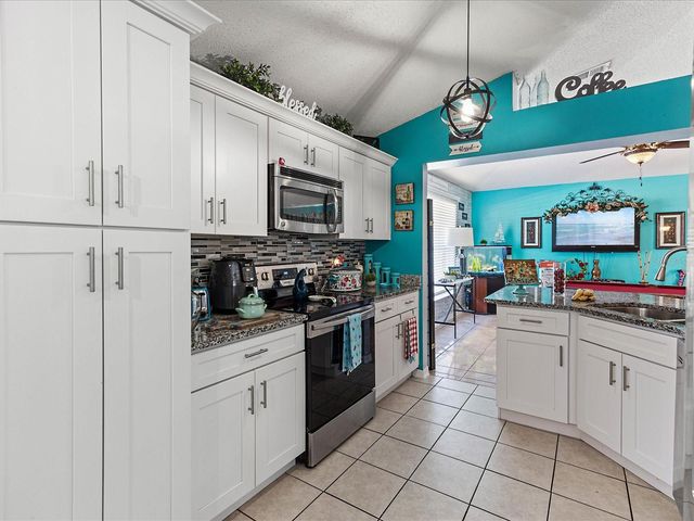 837 GRANDE REGAL POINT, Winter Garden, FL 34787