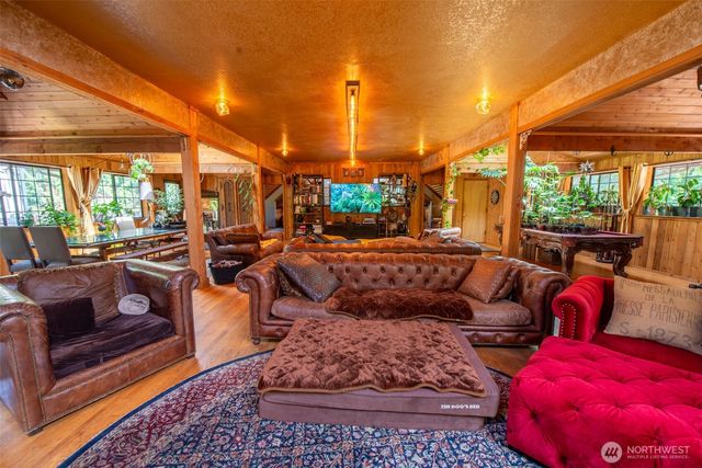 1106 254th Avenue NE, Sammamish, WA 98074