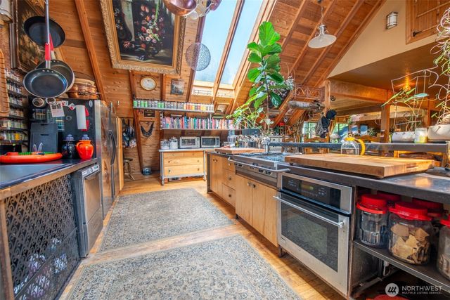 1106 254th Avenue NE, Sammamish, WA 98074