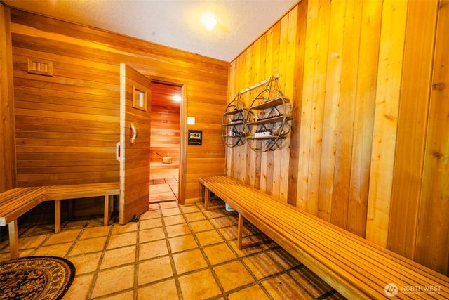 1106 254th Avenue NE, Sammamish, WA 98074