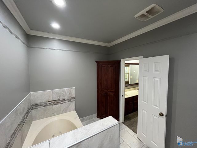 146 Bobwhite Drive, Priceville, AL 35603