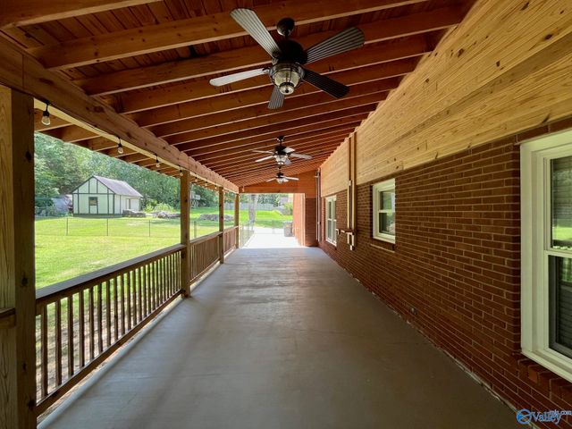 146 Bobwhite Drive, Priceville, AL 35603