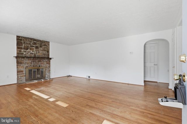 10920 BOWER AVE, Hagerstown, MD 21740