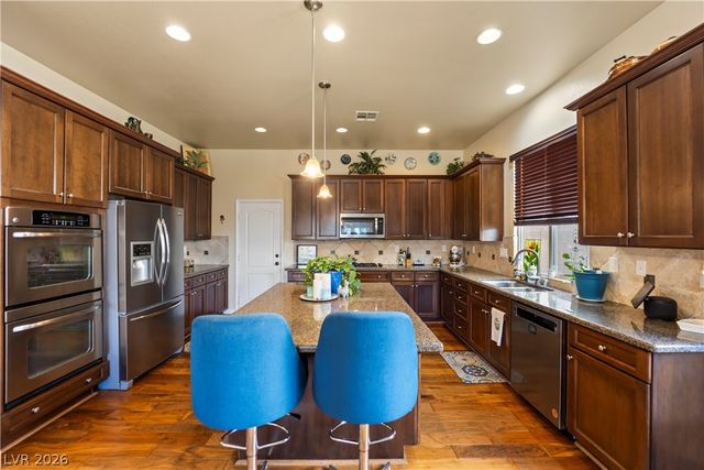 6864 Desert Island Street, Las Vegas, NV 89149