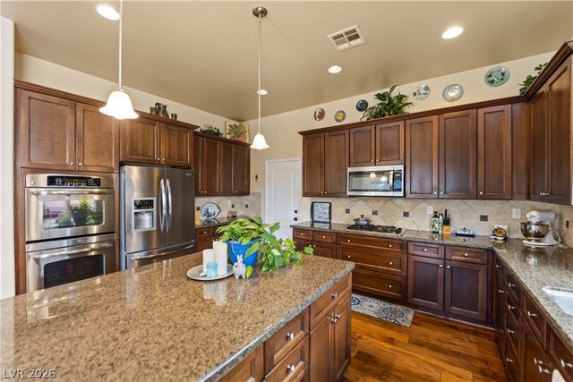 6864 Desert Island Street, Las Vegas, NV 89149