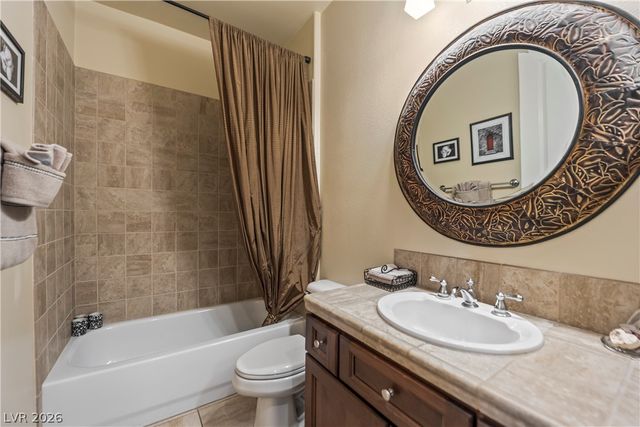 6864 Desert Island Street, Las Vegas, NV 89149