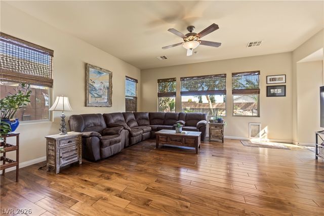 6864 Desert Island Street, Las Vegas, NV 89149